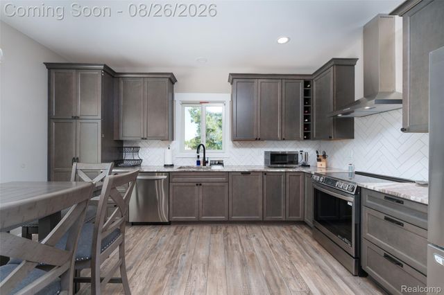454 E Shore Drive, Northfield Township, MI 48189