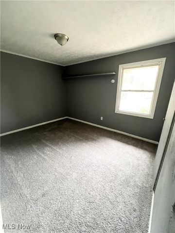 7387 Oregon Trail, Youngstown, OH 44512