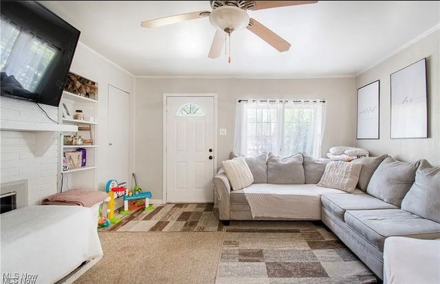 7387 Oregon Trail, Youngstown, OH 44512