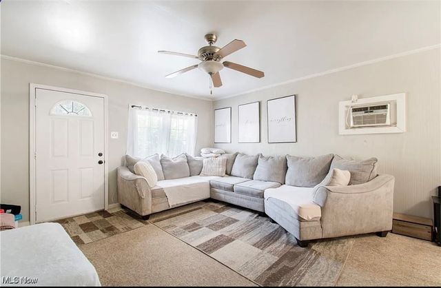 7387 Oregon Trail, Youngstown, OH 44512