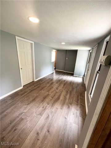 7387 Oregon Trail, Youngstown, OH 44512