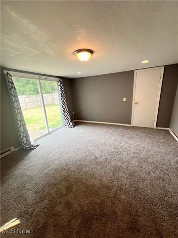 7387 Oregon Trail, Youngstown, OH 44512