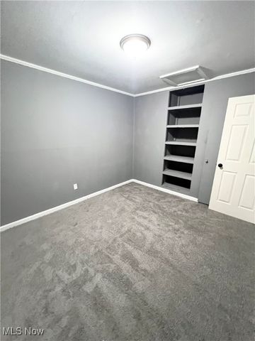 7387 Oregon Trail, Youngstown, OH 44512