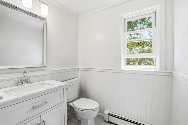 828 West Main Street, Hillsborough, NH 03244