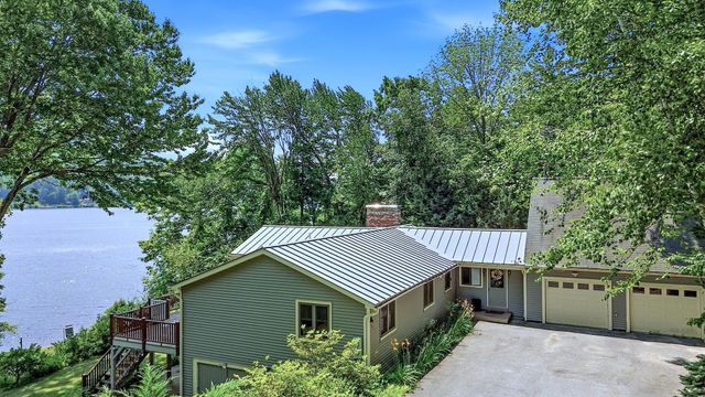 828 West Main Street, Hillsborough, NH 03244
