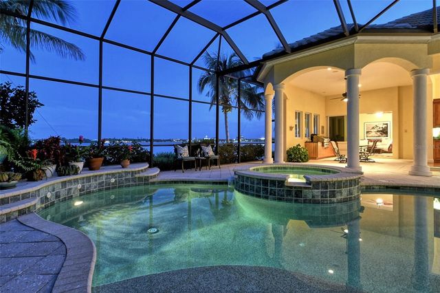 811 RIVIERA DUNES WAY, Palmetto, FL 34221