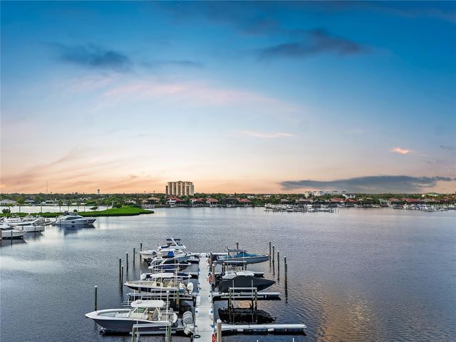 811 RIVIERA DUNES WAY, Palmetto, FL 34221