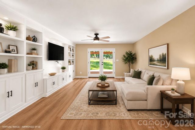 4024 Wandering Lane NE, Hickory, NC 28601