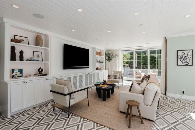 117 34th Street, Manhattan Beach, CA 90266
