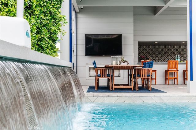 117 34th Street, Manhattan Beach, CA 90266