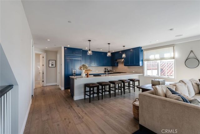 117 34th Street, Manhattan Beach, CA 90266