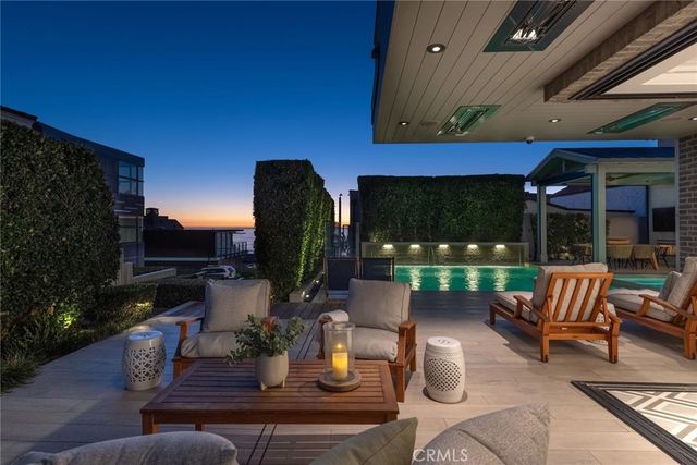 117 34th Street, Manhattan Beach, CA 90266