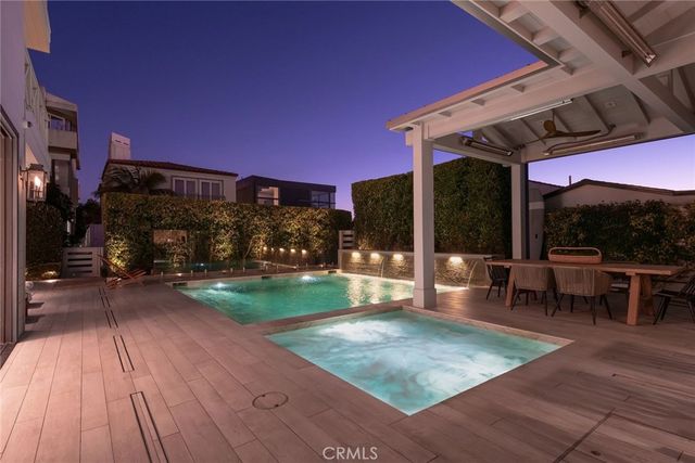 117 34th Street, Manhattan Beach, CA 90266