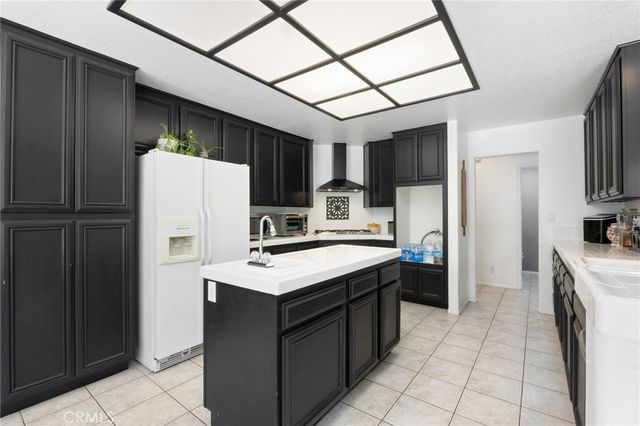 4027 Via Barbara, Lancaster, CA 93536