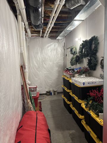 3375 Grand Valley Dr. Drive, West Des Moines, IA 50265