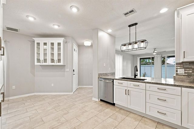 6030 PARKSIDE MEADOW DRIVE, Tampa, FL 33625