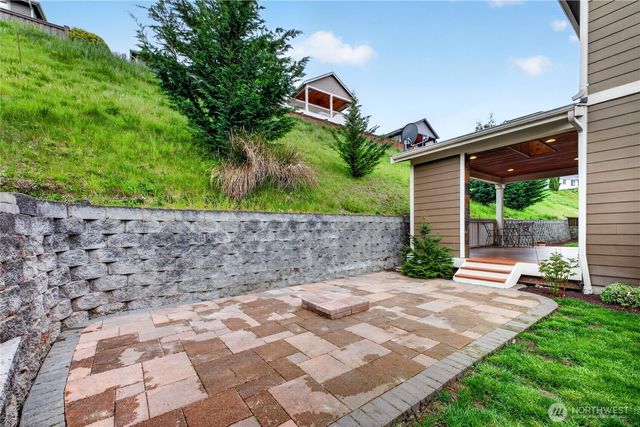 8119 172nd Avenue E, Sumner, WA 98390