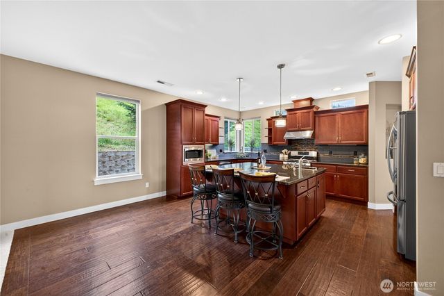 8119 172nd Avenue E, Sumner, WA 98390