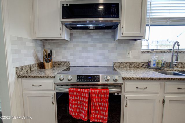 2751 MOORSFIELD Lane, Jacksonville, FL 32225