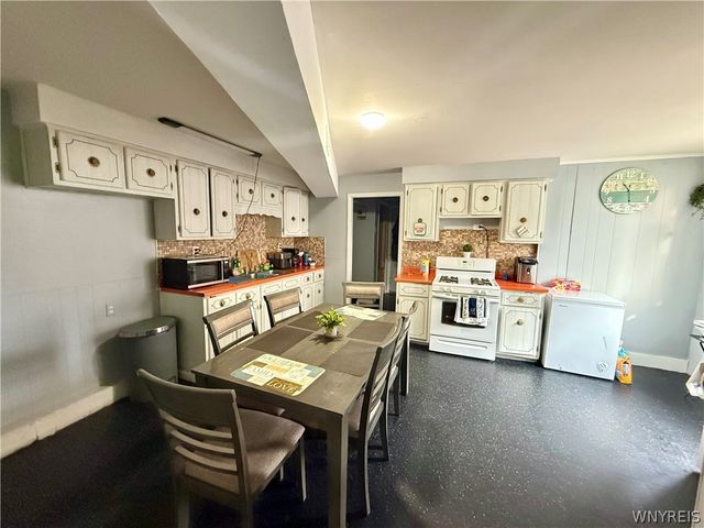 43 Lewis Street, Buffalo, NY 14206