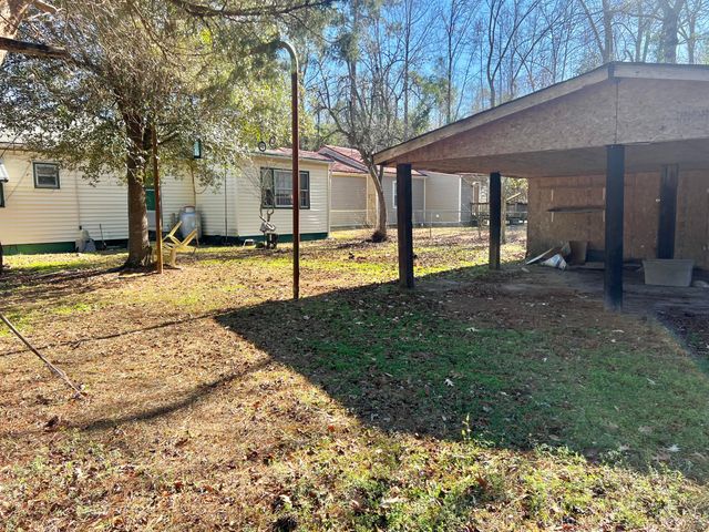 39 Tip Top Drive, Greeleyville, SC 29056