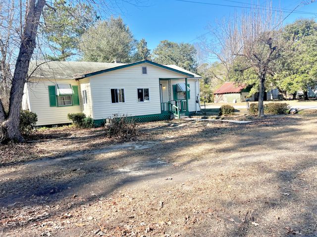 39 Tip Top Drive, Greeleyville, SC 29056