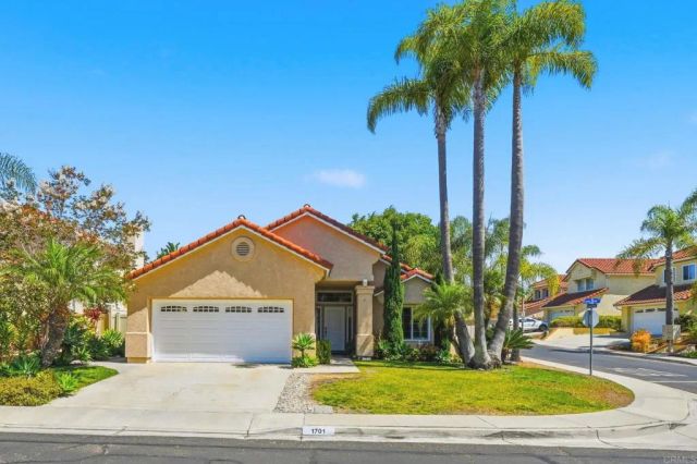 1701 Crystal Ridge Way, Vista, CA 92081