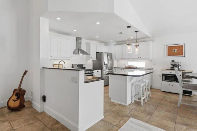 1701 Crystal Ridge Way, Vista, CA 92081