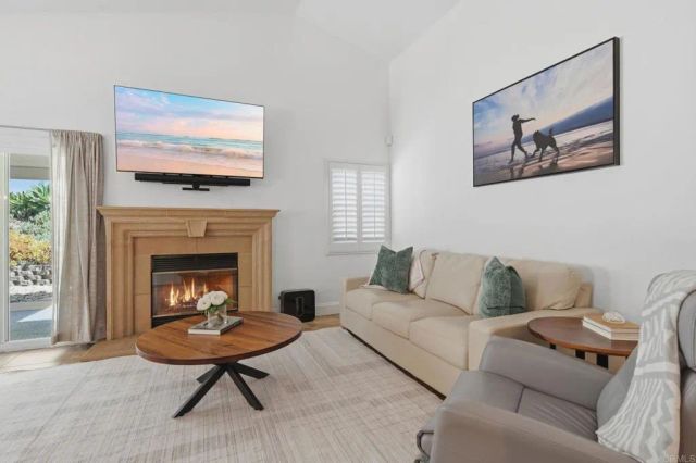 1701 Crystal Ridge Way, Vista, CA 92081