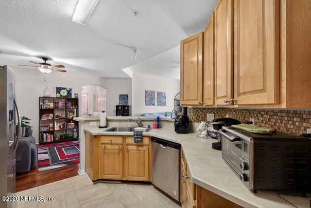 785 OAKLEAF PLANTATION Parkway 1412, Orange Park, FL 32065