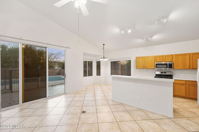 5540 N Weeping Rock Drive, Tucson, AZ 85750