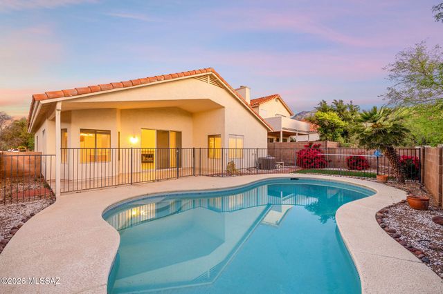 5540 N Weeping Rock Drive, Tucson, AZ 85750