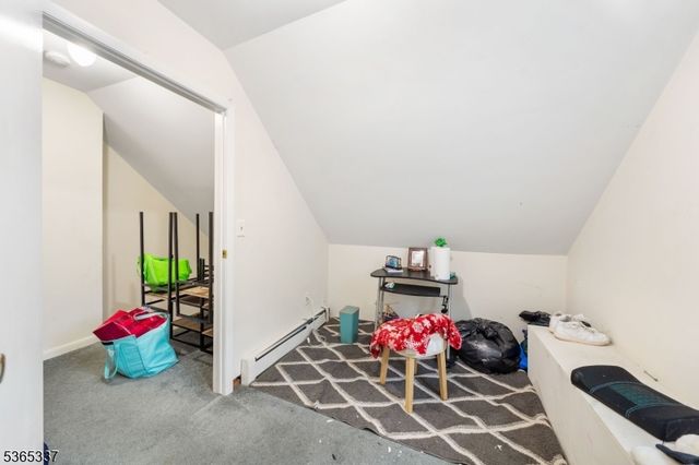 305 W Clay Ave, Roselle Park Boro, NJ 07204