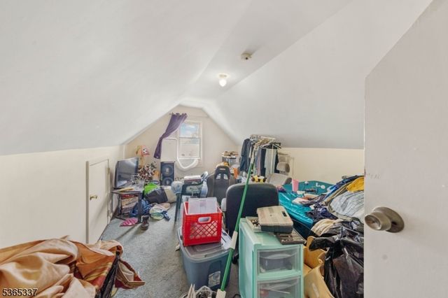 305 W Clay Ave, Roselle Park Boro, NJ 07204