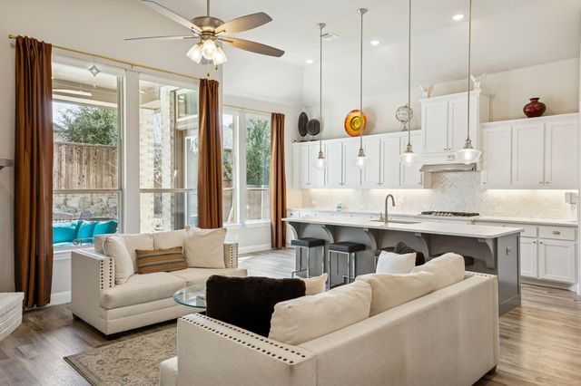 950 Gentle Knoll Lane, Prosper, TX 75078