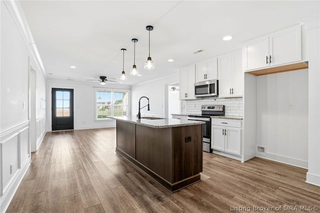 7201 Sunnybrook, Charlestown, IN 47111