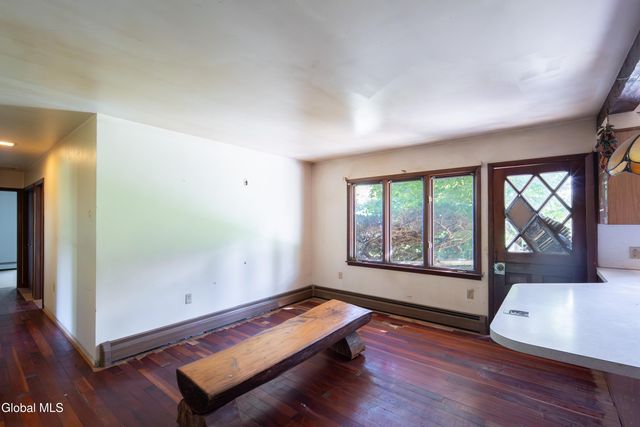 40 Rutkiewicz Road, Coeymans, NY 12143