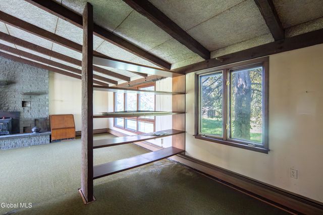 40 Rutkiewicz Road, Coeymans, NY 12143