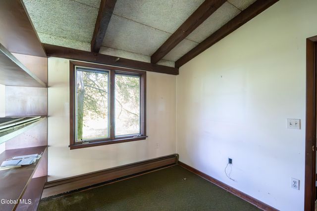 40 Rutkiewicz Road, Coeymans, NY 12143