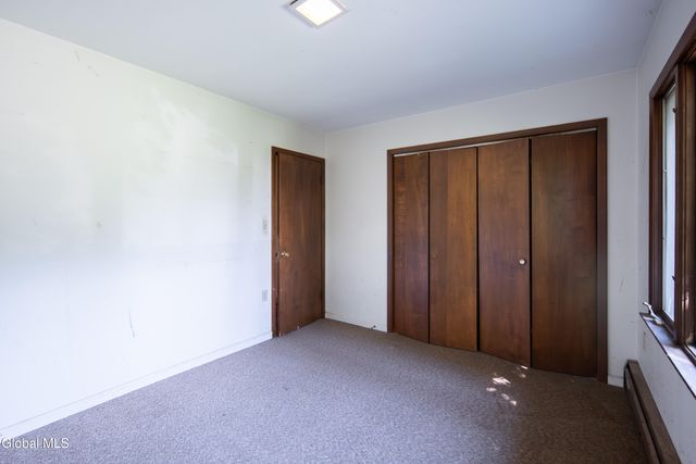 40 Rutkiewicz Road, Coeymans, NY 12143