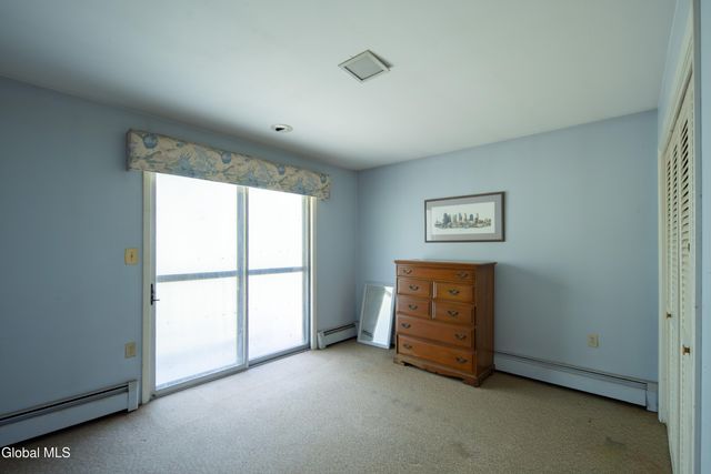 40 Rutkiewicz Road, Coeymans, NY 12143