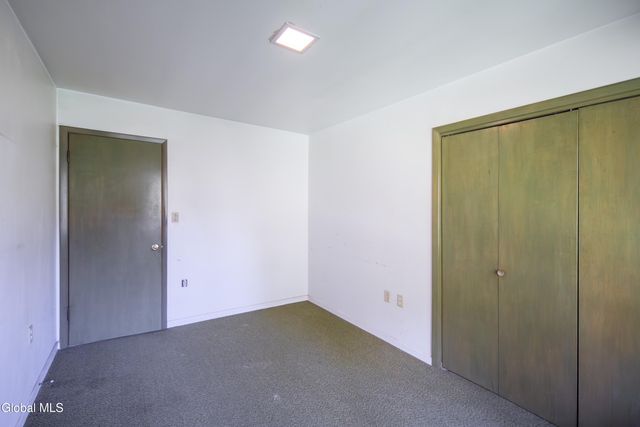 40 Rutkiewicz Road, Coeymans, NY 12143