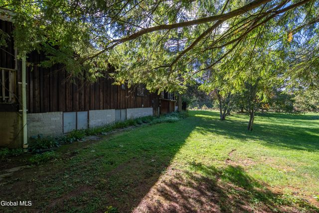 40 Rutkiewicz Road, Coeymans, NY 12143