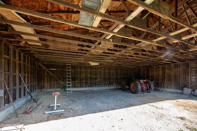 40 Rutkiewicz Road, Coeymans, NY 12143