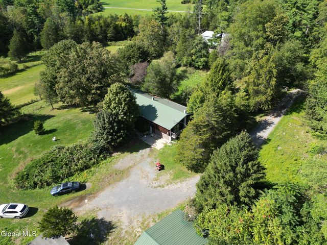 40 Rutkiewicz Road, Coeymans, NY 12143