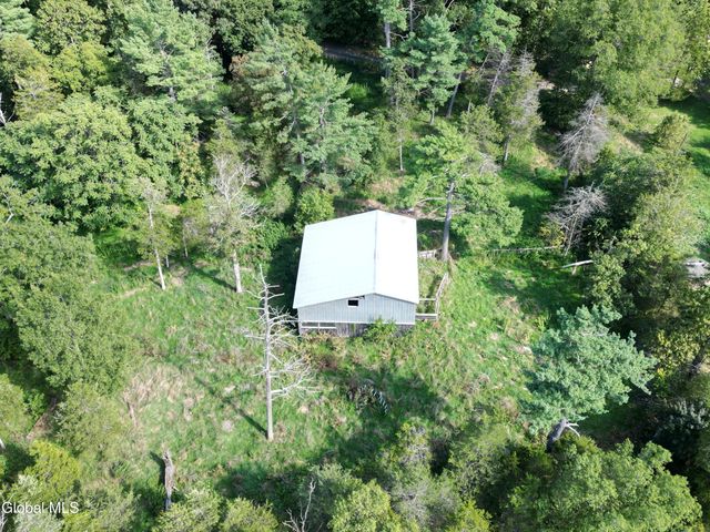 40 Rutkiewicz Road, Coeymans, NY 12143