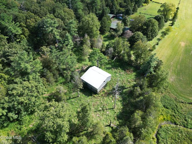 40 Rutkiewicz Road, Coeymans, NY 12143