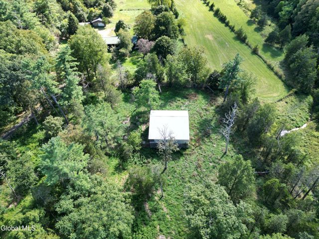 40 Rutkiewicz Road, Coeymans, NY 12143