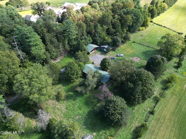 40 Rutkiewicz Road, Coeymans, NY 12143