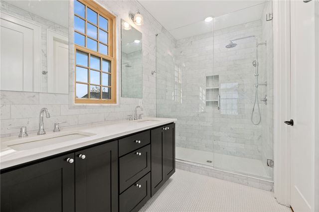 4619 S 47th Street, Rogers, AR 72758